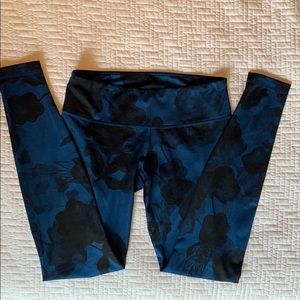 Sleek Lululemon Floral Pant Size 8